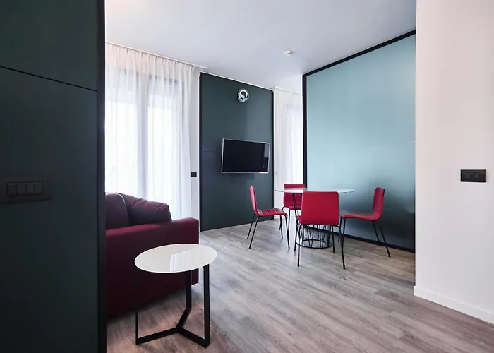 拉佩拉拜赛达尔公寓式酒店 4* 科莫